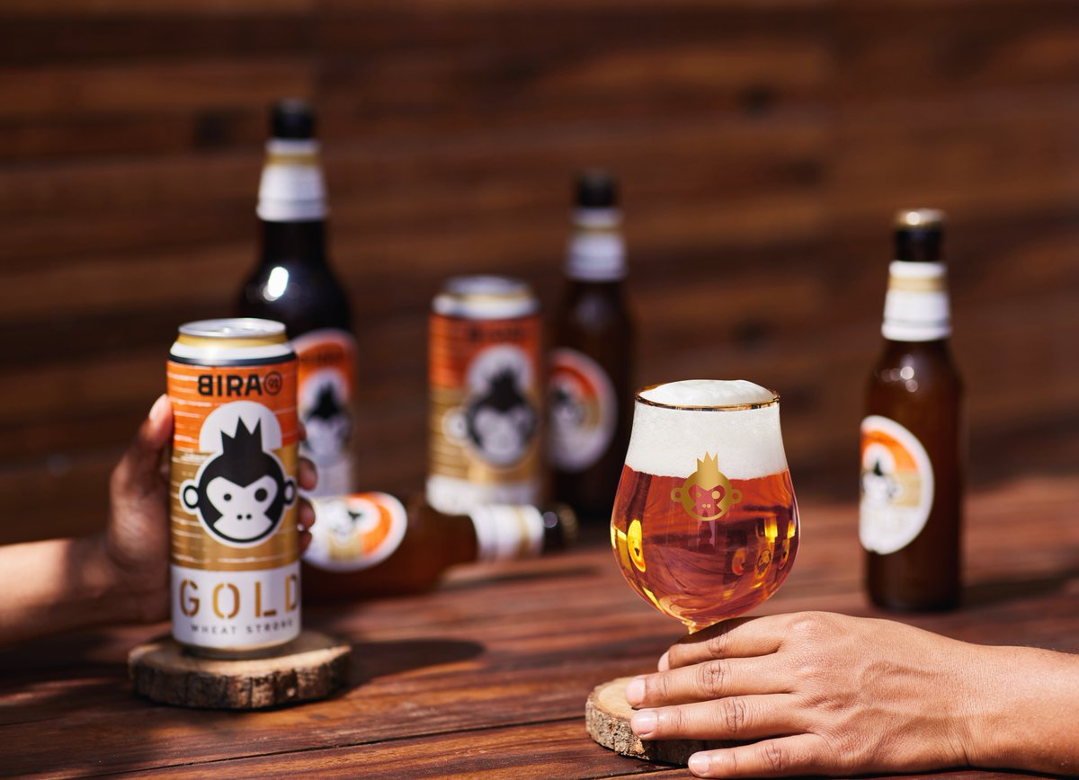 bira91's tweet photo. Toasted, creamy, balanced with hop bitterness and the taste of wheat in every sip. #Bira91Gold
Tell us if you've tried this premium #wheatstrong beer in the comments π
#Bira91 #Bira91Beers #WheatIsGold #ImaginedInIndia #FlavourfulBeers https://t.co/QERUmv8I7e