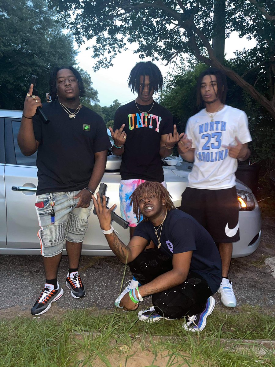mgmqua1k's tweet photo. Man you know we don’t back down we got artillery #LongLiveMando 🕊 https://t.co/p7qZfmh3MM