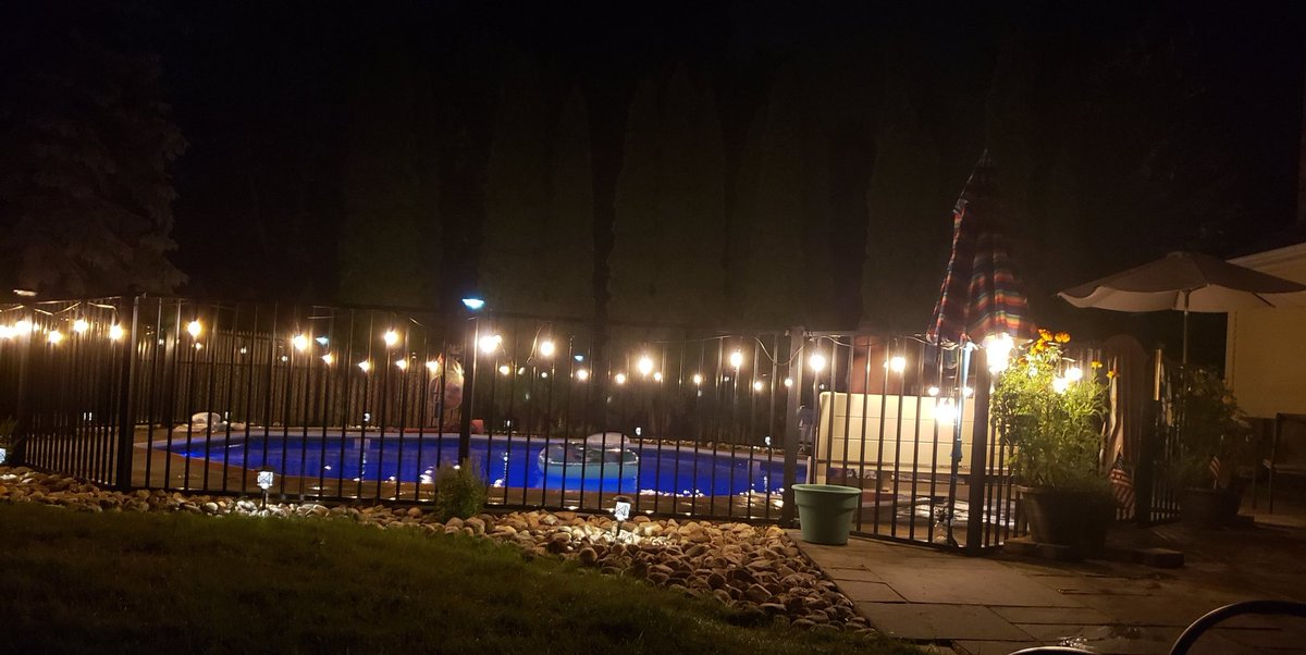 #summervibes
Night swim with ambience 😎