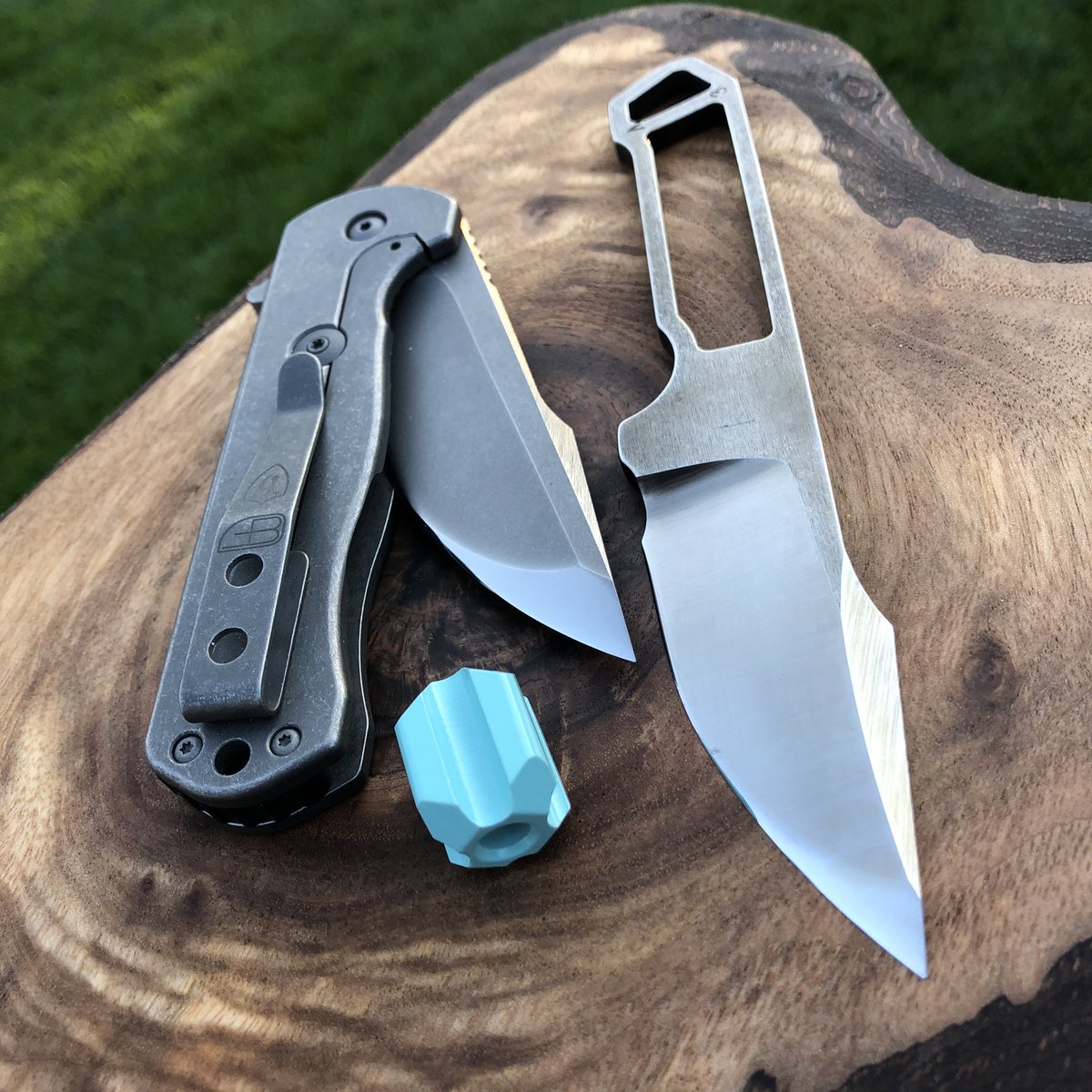 KevinCo55931013's tweet photo. Monday’s carry:) #FTRv1 #JBBbead #shawty https://t.co/JHn4NxBltz
