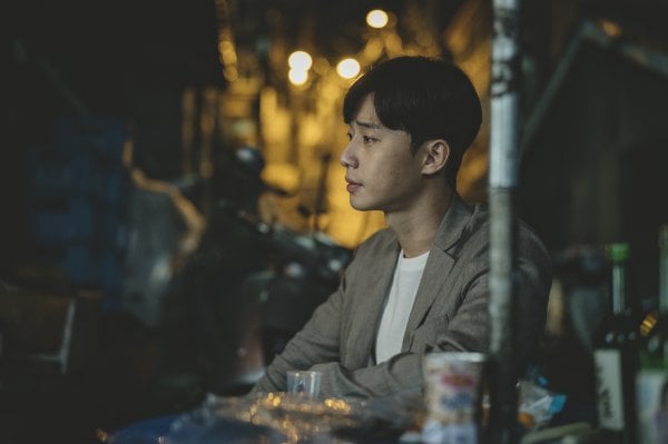 mayleejjk's tweet photo. Old que eu passei mais de 10 minutos falando do seojoon pra minha família, sendo que ele pareceu só 5 minutos no filme.. #Parasite #TelaQuente https://t.co/4emnRAW5ZL