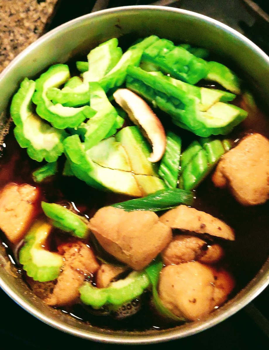art_artlee's tweet photo. #NJ "Tonite'sDinner" #veggiefriedrice w/#onions #carrots #celery #shiitakemushrooms #friedtofu #snowpeas #cilantro #garlicpowder #groundginger #soysauce #sesameseeds )+ #bittermelon w/. #blackbeansauce #mushrooms #tofu #gastronomia #fooddesign #collageart #representationalart https://t.co/WlfwlwuZ8Q