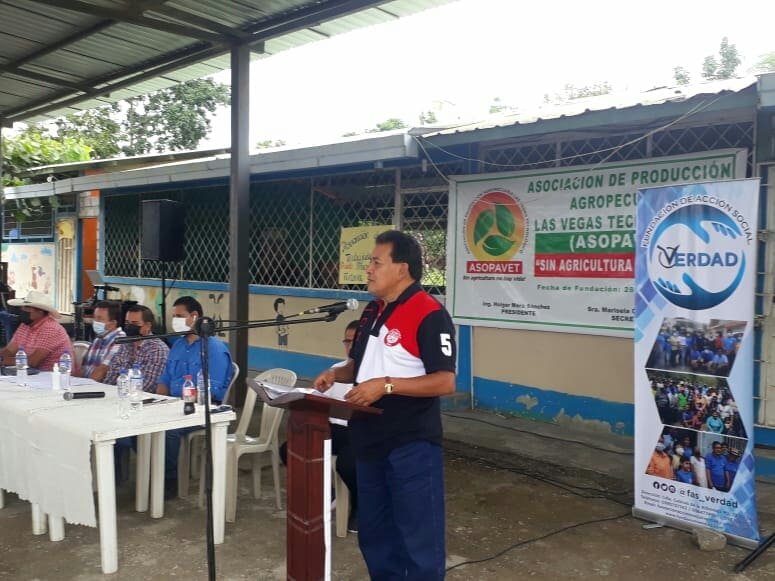 Con gran éxito se realizo la asamblea con las asociaciones agrícolas del recinto el Paraíso de Villao del Cantón Pedro Carbo donde el Presidente <a href="/Genaro_UscaQ/">Genaro Usca</a> y nuestro Director de la fundación Ing Edgar Piñaloza esta apoyando con el asesoramiento técnico para los agricultores.