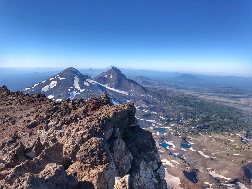 sharmanian's tweet photo. New alpine lakes in the snow crater on #SouthSister. Never seen that before but turquoise blue looks so crisp. #embracetheSUC #cascadia #UltrAspire #pnwonderland #inBend #drymax #runlikeasquirrel https://t.co/oJssYlLyDs