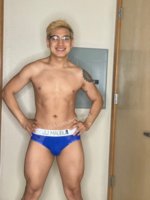 1 pic. I’m loving these super cute undies @jj_malibu ?. Like and rt if you want to rip them off me ?