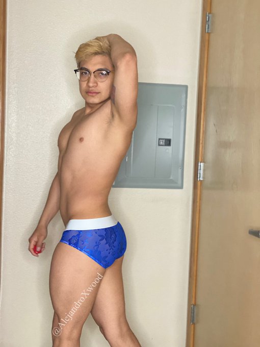 2 pic. I’m loving these super cute undies @jj_malibu ?. Like and rt if you want to rip them off me ?