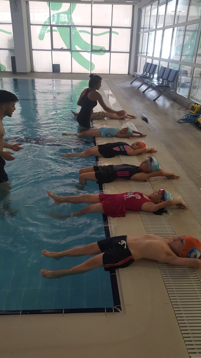 Uzun bir aradan sonra,havuz gerçek  sahiplerine kavuştu,eğlenceli bir ortamda ilk dersimizi işledik.🏊‍♂️👏