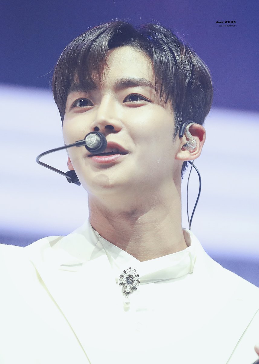 draw_WOON's tweet photo. 210705 쇼케이스
반짝반짝✨✨

#SF9 #에스에프나인 #로운 #ROWOON #ロウン #김석우 #金路云 #티어드롭 https://t.co/PVBSzsV93t