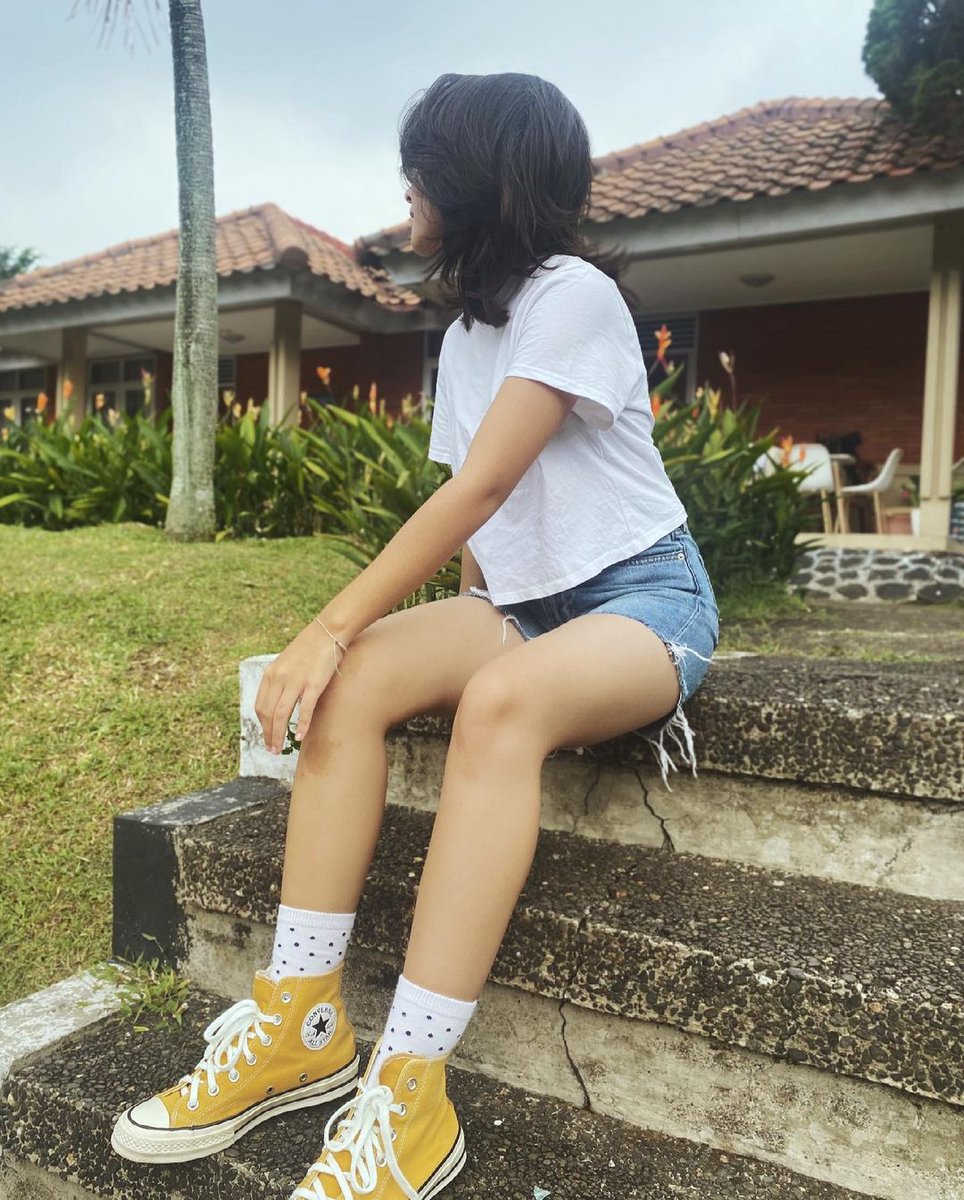 SandrinnaMich12's tweet photo. Felt cute https://t.co/a2nhvvB9Jw