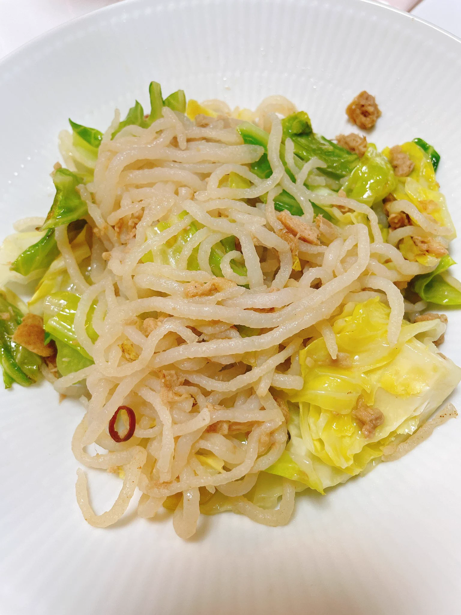 @ore825 家にたまたま”こんにゃくめんめん”とキャベツがあった私はリュウジさんからテレパシー受信しているのでしょうか✨
味も最高すぎてほんとリュウジさん神です🤤 
