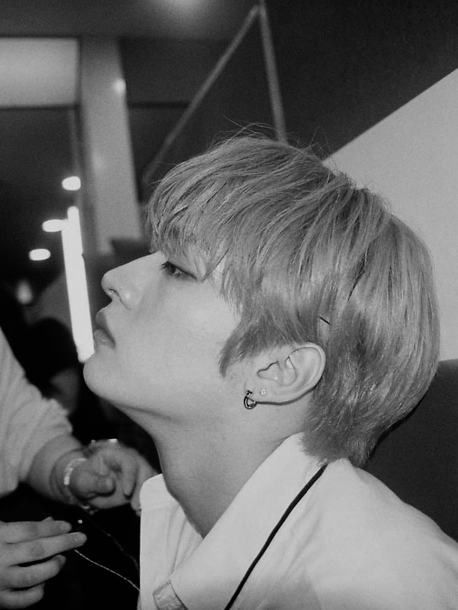 FOR FUN.
– minchan au prompt.

A student council president clashes worlds with a newly transferred freelance model.

Wherein two busy people wish to find an avenue to release pressure.

In a setup where two dominant people collide, how would they make their ends meet?