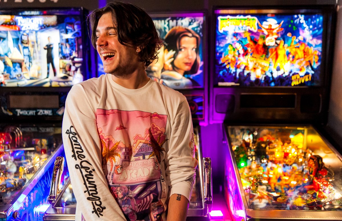 GameGrumps's tweet image. NEW GAMER SHIRT ALERT! Art by @nemupanart  
👾👾👾 gamegrumps.com/merch
Thank you to our fabulous models @CrankGameplays @Mort3mer @lilyloo!