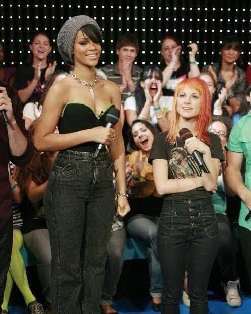 paramore &amp; rihanna for MTV’s TRL, oct 2007.