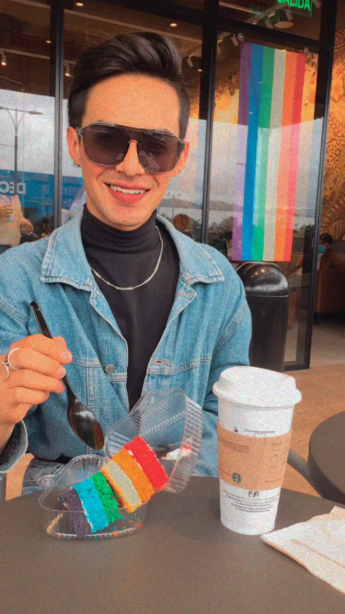 Delicias de la vida #pride #starbucks