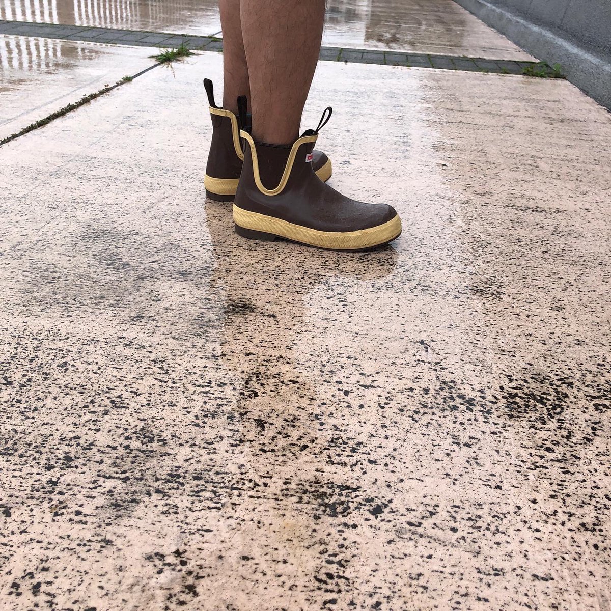 XtratufJ's tweet photo. 普段使いから釣りキャンプなど幅広くお使いいただけるサイドゴアのラバーブーツです。
職人によってハンドクラフトでしっかりと作り込まれた本格的なレガシーシリーズの新作です！！

＃釣り好きな人と繋がりたい
＃アウトドア好きな人と繋がりたい
＃キャンプ
＃カヌー
＃漁師 https://t.co/HrhLDmsOzp