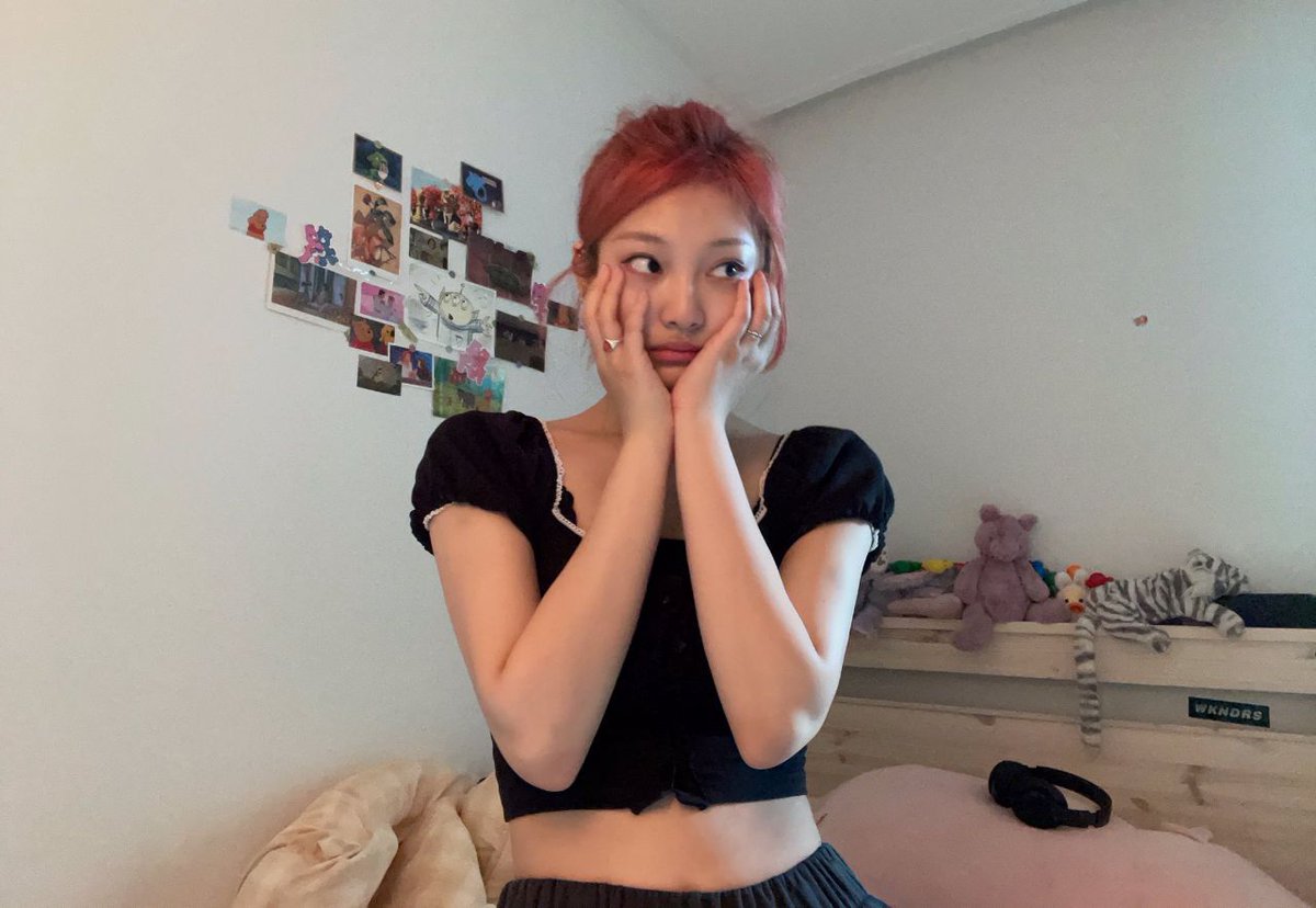 % ⋆ ayyara jyvelya 2OO2 🎸 tweet media