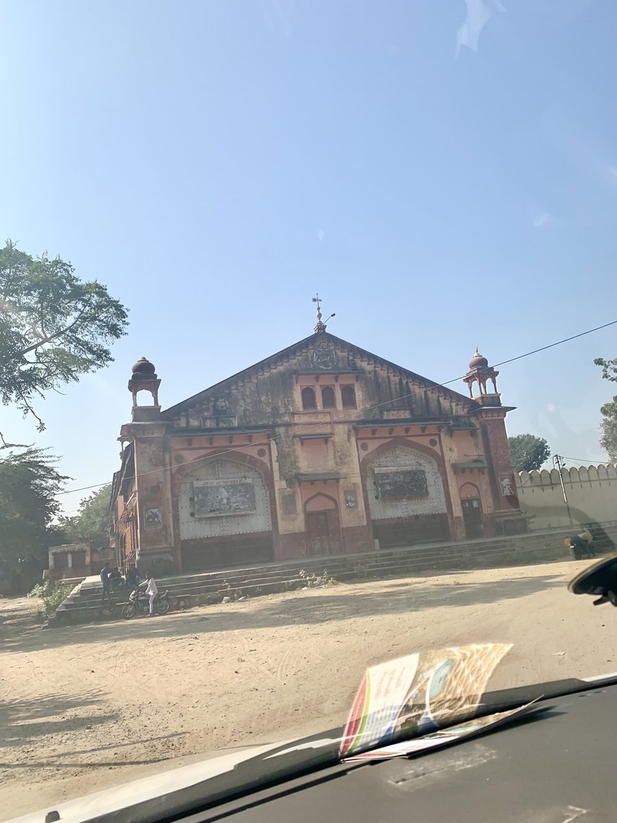 #CINEMA HALL , Sawai Madhopur …. of british times , built by the ruling family … on the way  to Ranthambor … NOSTALGIA ❤️❤️❤️