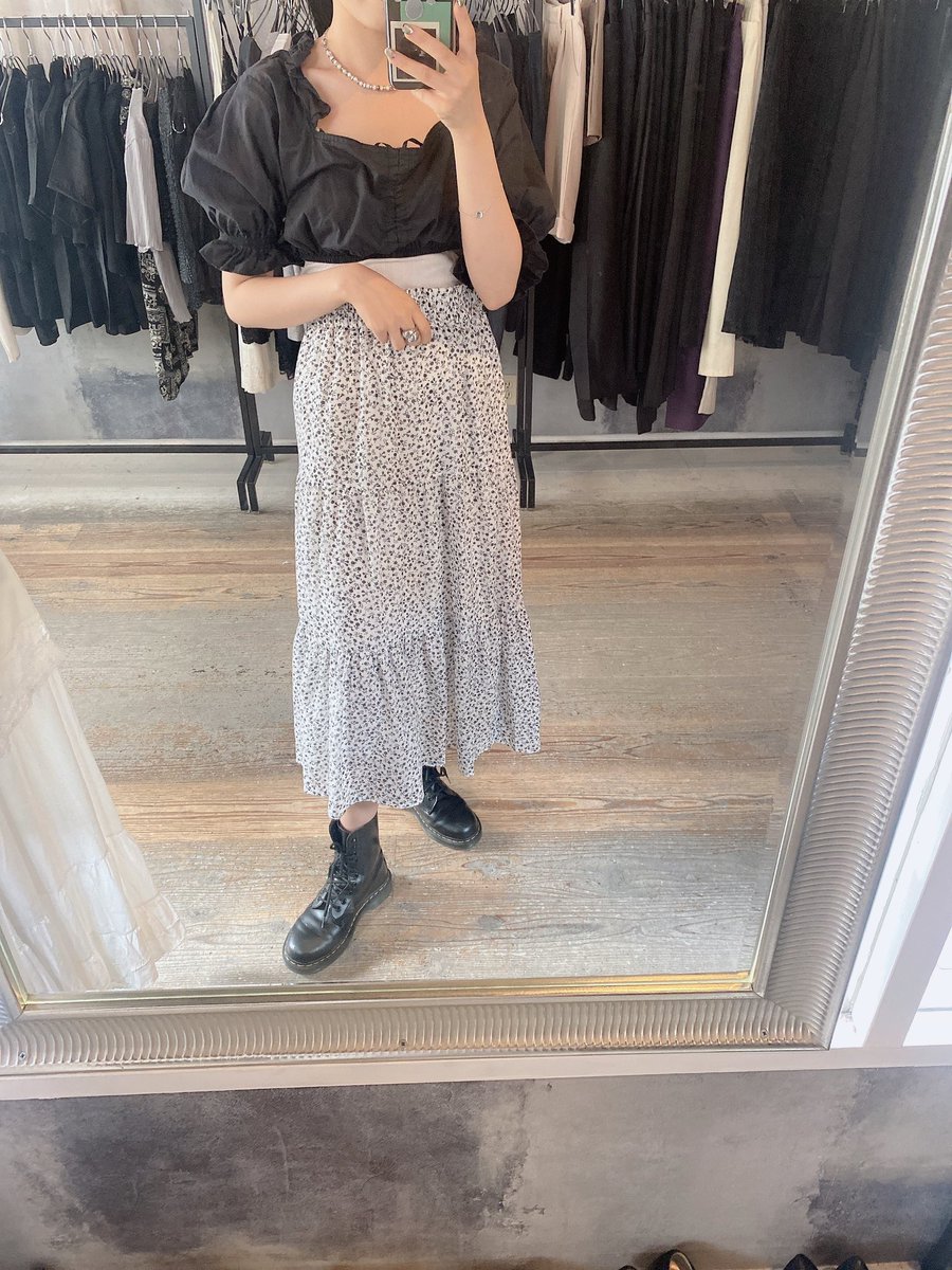 本日もご来店ありがとうございました！
おすすめアイテムでコーデを組みました💓一枚目のブラウスは夏らしいカラーで特におすすめです🤭