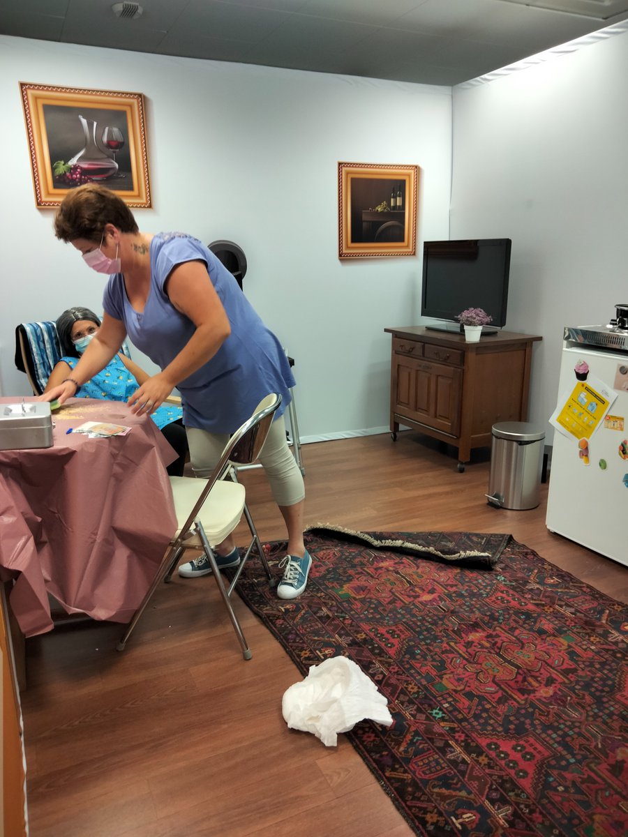 SeverineDupouy's tweet image. Top départ pour la prestation innovante @poleemploi_VAR Décod'âges. Un escape game pour découvrir les métiers de l'aide à la personne issu d'une  collaboration avec @KarineKtb @MSAServicesPA et les équipes de #draguignan. 👏à Logic escape pour la réalisation.