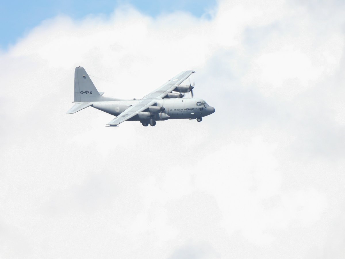 EHEH_Spotter's tweet photo. 🇳🇱Royal Netherlands Air Force Lockheed C-130H Hercules (G-988, #480C06) as Netherlands Air Force flight #NAF77  ☀️ ->⛅️ ->☀️

#NLspot https://t.co/aBrwVw07du