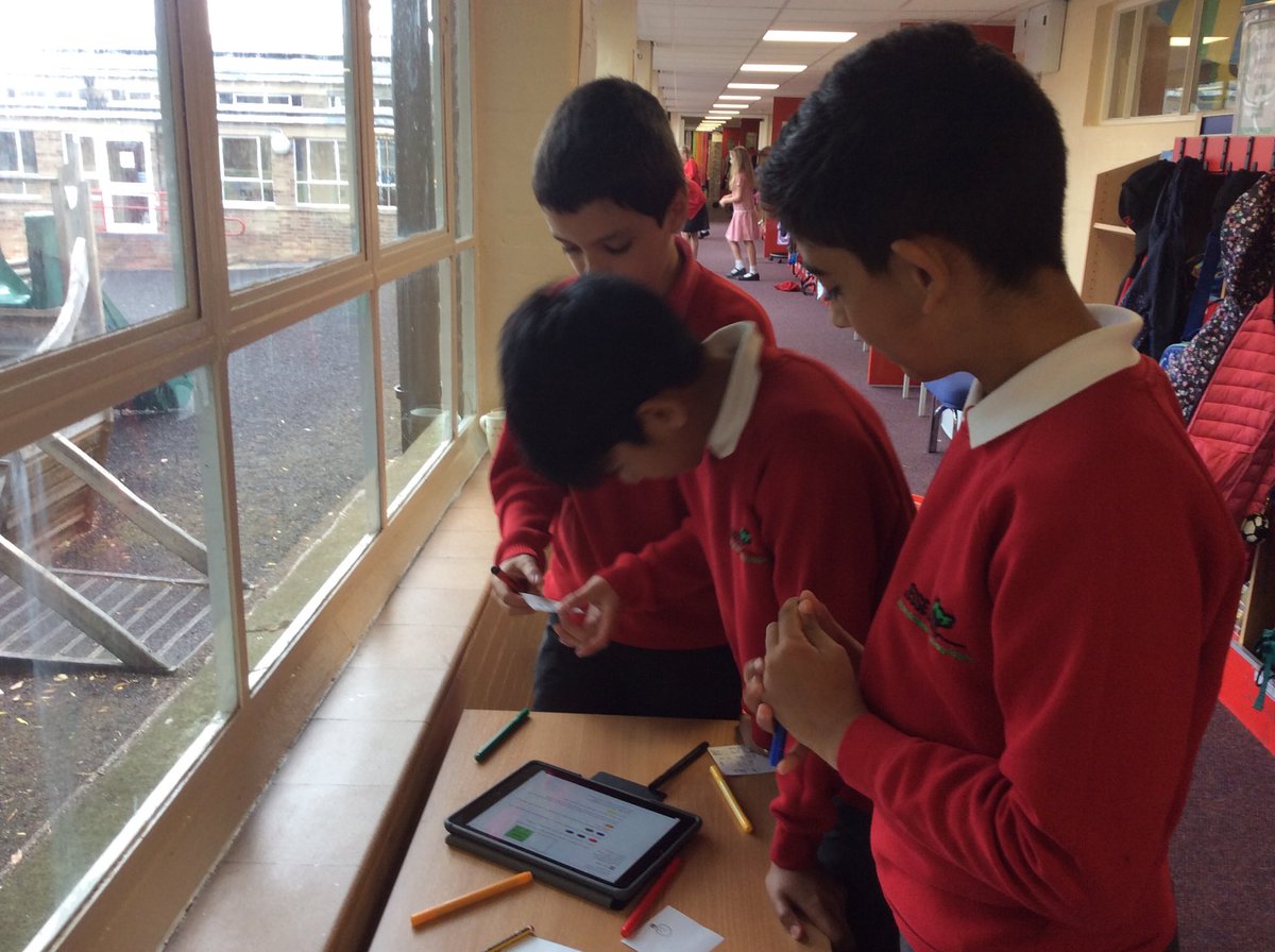 JesseGray_5DM's tweet photo. Team work makes the dream work!
Great problem solving skills today, 5DM! ⭐️🤩👇🏽
#MathsAtJG https://t.co/dVFB9MC3XE