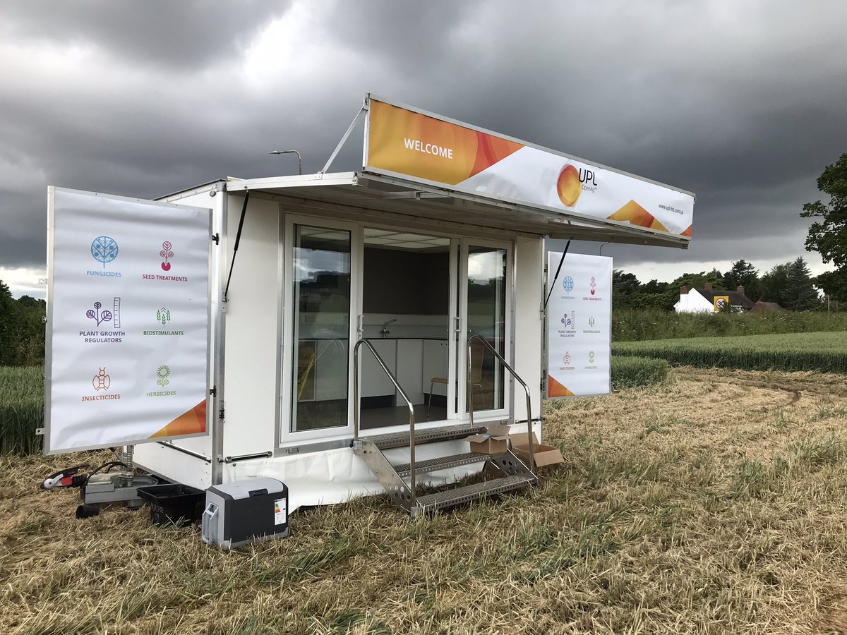 Another day literally in the field for the <a href="/CHAPAgriTech/">Crop Health & Protection - CHAP</a> mobile lab trailer . Supporting @UPL_UK at their septoria trials @neilboonham from <a href="/UniofNewcastle/">Newcastle University</a> providing testing capabilities.