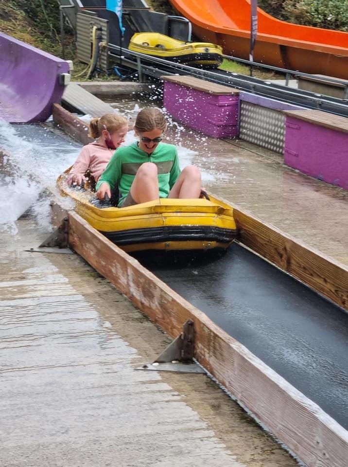 Our Years 5 &amp; 6 had a blast at <a href="/Woodlands_Park/">Woodlands Theme Park</a> on Friday enjoying a well deserved ‘Treat Day’ to celebrate the end of a successful term and school year… smiles all round! #leavers #endofterm #chardschool #somerset