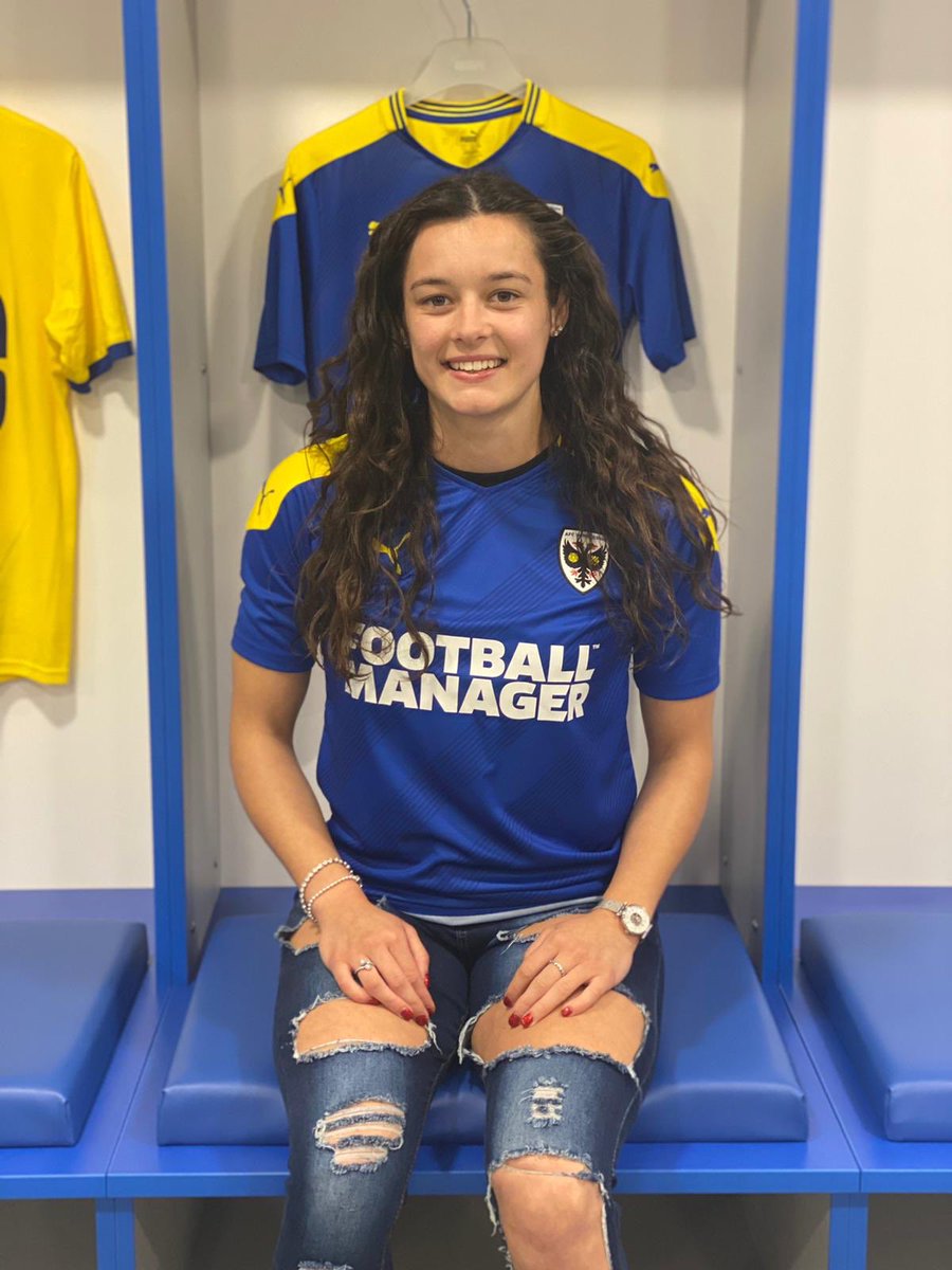 Really pleased to announce I have signed for @afcw_ladies 💙💙 

I can’t wait to get started ⚽️💪 #COYD