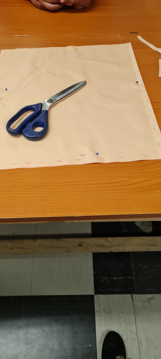 Cleotammy's tweet image. I decided to learn a new skill. My first sewing class was so much fun! Sooooo proud of my bag 🥰