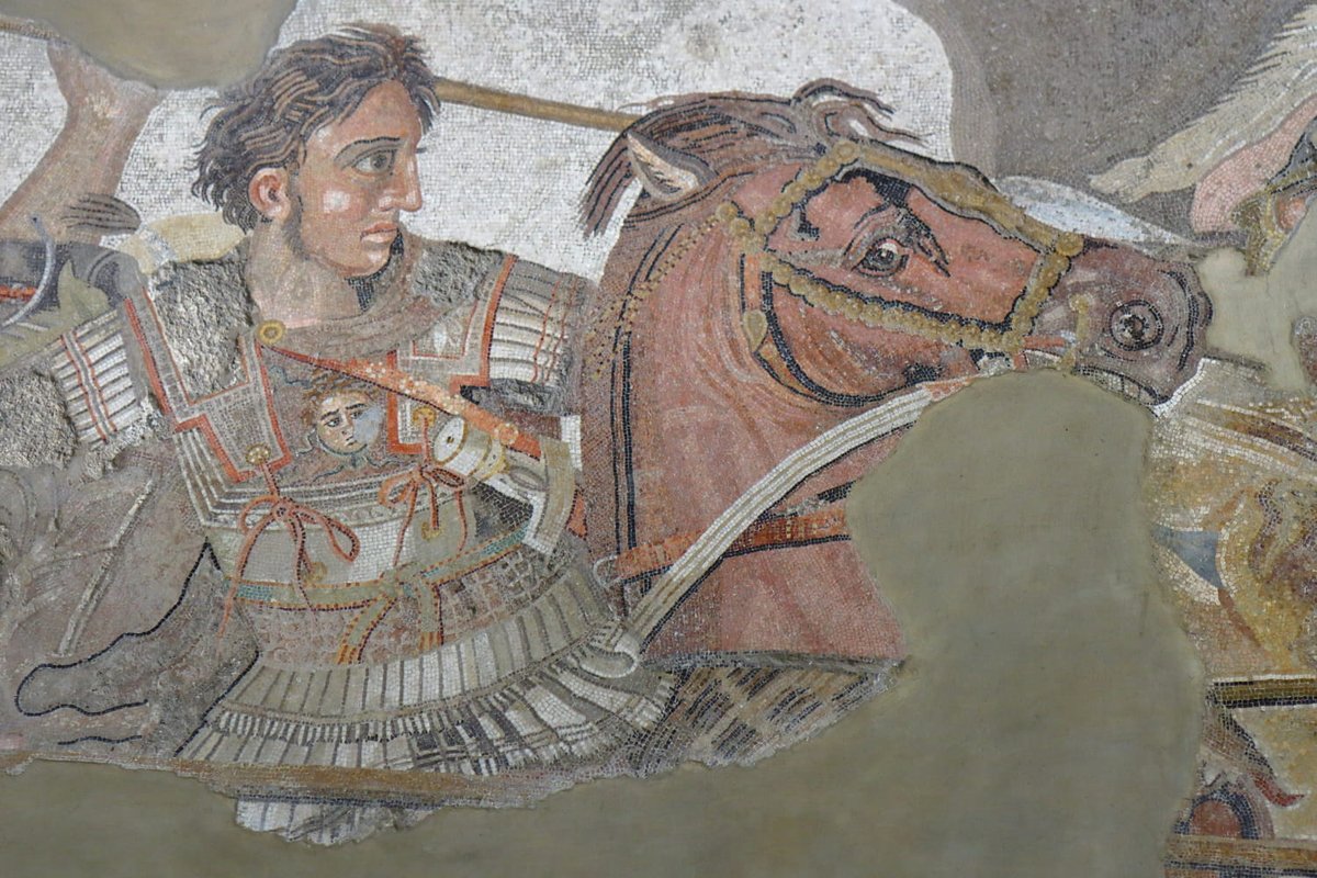 historiae_sct's tweet photo. Alexandre le Grand est l'un des plus grands conquérants de l'histoire, ayant conquis un Empire démentiel en près de 10 ans.

Dans ce premier Thread (sur quatre) consacré à Alexandre, nous nous intéresserons à ses conquêtes depuis son accession au trône.

Un Thread ⚔️ 

1/21 https://t.co/Nc4CBnPiol