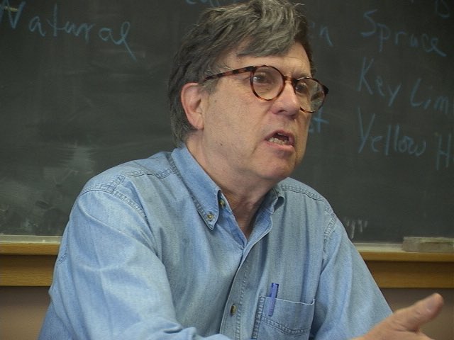 CriticaScient's tweet photo. È morto il genetista Richard Lewontin, la notizia non compare sui giornali e quasi nessuno sa chi fosse.
Questo è il problema.
Se si leggesse quello che ha scritto in “Biologia come ideologia” non saremmo comandati da Lascienza.
#lewontin https://t.co/PrqtV8w9eF