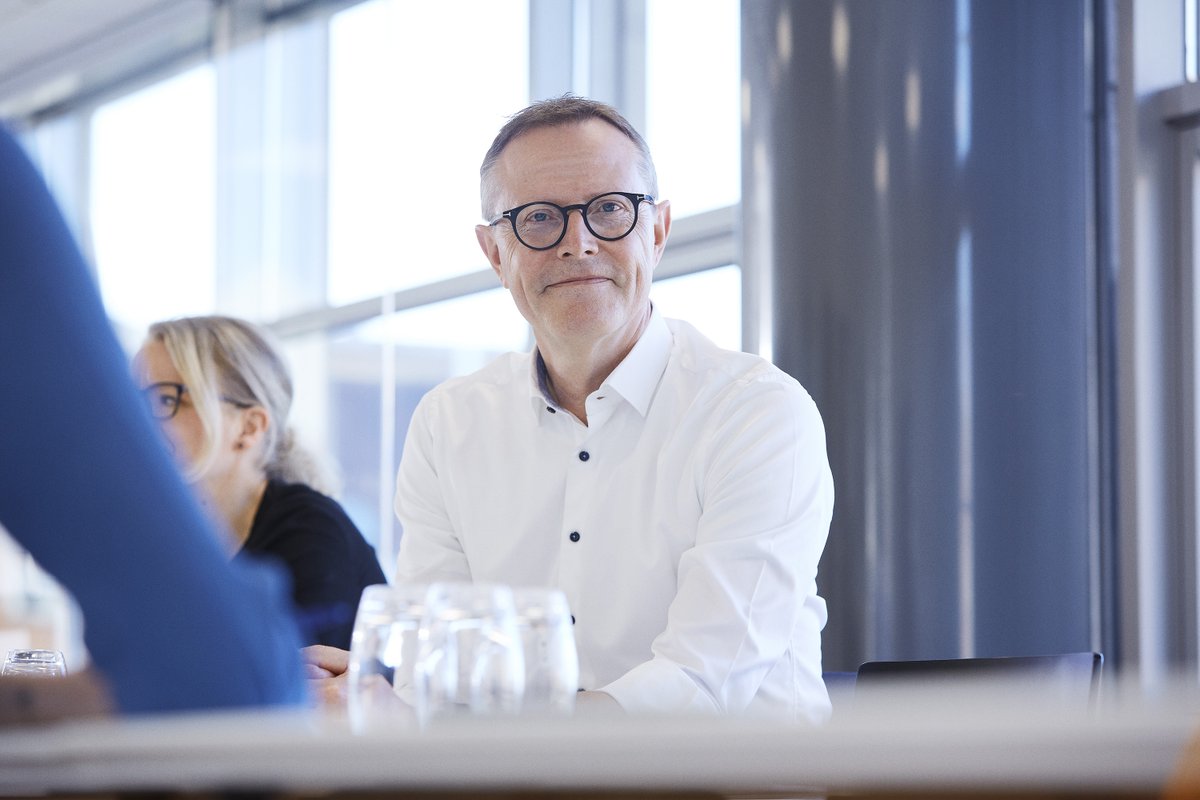 finansforb_dk's tweet photo. Finansforbundet og @FA_arbejdsgiver er enige om en ny aftale, der ud fra et frivillighedsprincip gør det mere fleksibelt at tilrettelægge #distancearbejde lokalt i #dkfinans.
Læs mere her: https://t.co/yrwBSRBNb5 #dkbank #arbejde #hybridwork #hjemmearbejde #dkbiz #fleksibilitet https://t.co/1M0BX4C3GQ