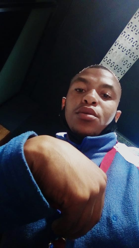 Mighty_BeeOwe's tweet photo. Ke tsheha dietsi, dira ke di sheba mahlong. 

#KeepIt100
#RememberThis
#NgoanaMamonono https://t.co/q9o83x4qNJ