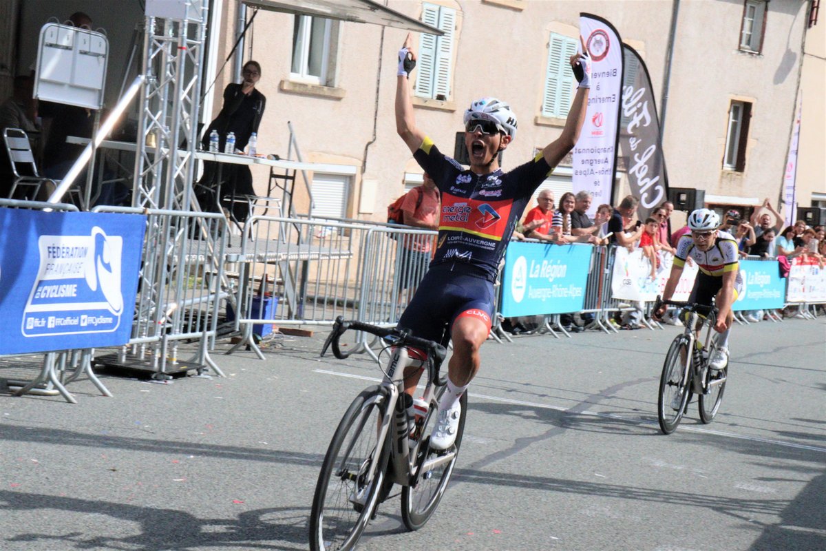 Retrouvez le classement complet du Championnat Auvergne-Rhône-Alpes Juniors : directvelo.com/actualite/8917…

📷 Manu Bonnefoy