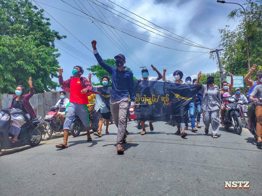 In Mandalay, Protesters from Chan Mya Tharsi Tsp marched on the streets and protest against the Genocidal Dictatorship. #July6Coup  #WhatsHappeningInMyanmar #DreadfulCovidAmidMilitaryCoup