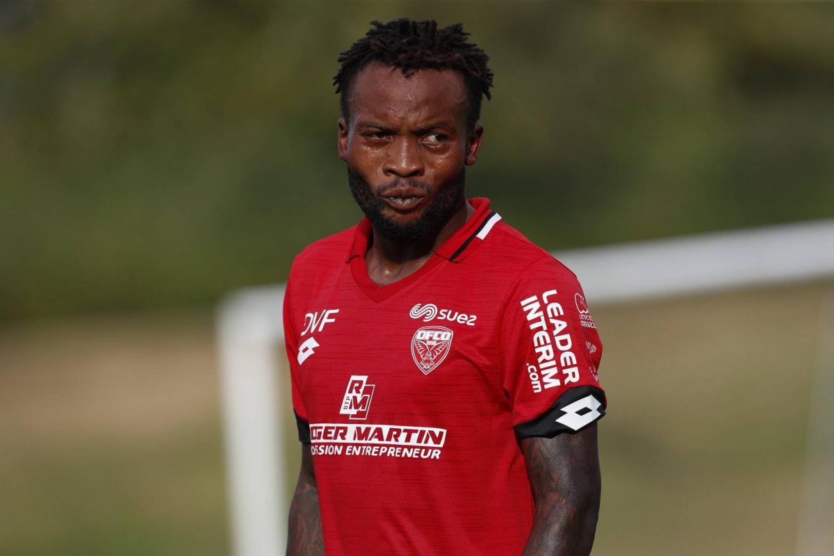 AmiensSCUnited's tweet photo. 🚨 Info AmiensSCUnited

Le latéral gauche de Dijon Ngonda Muzinga, international congolais de 26 ans, devrait rapidement s'engager avec l'Amiens SC.

#AmiensSC #AmiensSCUnited ⚪️⚫️ https://t.co/0PDzYaKWVC