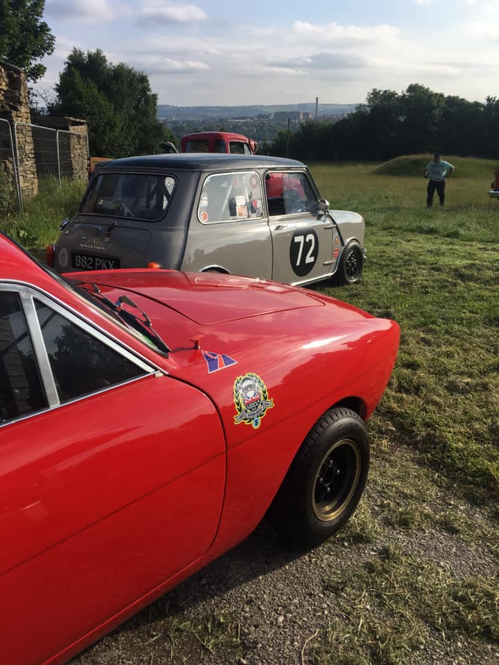 acespeed72's tweet photo. What a pair...Whizz in perfect company with the Ogle...#orange #acespeed #ogle #whizz #motul #withammotorsport #jaffacakes #Ace #YouTube #minicooperregister #mini #btcc #wrc #f1 #hrdc #omologato #seventytwo #rosepetal #fastmini #jct600 #akdtools #boltonuniversity #sarahcrabtree https://t.co/4TLAOxMjT2