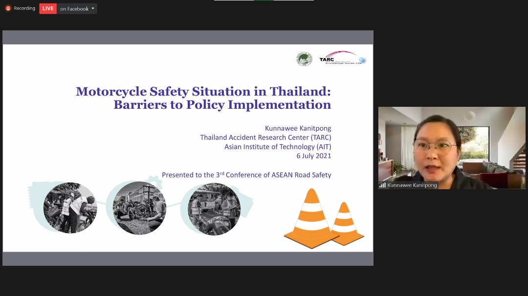 CARS_Conference's tweet photo. Plenary Session III:
Dr. Kunnawee, expertise revolve around highway engineering, geometric design and highway safety, &amp; accident data analysis. Today, she speaks about Motorcycle Safety Situation in Thailand: Barriers to Policy Implementation.
📍zoom: https://t.co/JzDTkQL07A https://t.co/1WxPrA8MfO