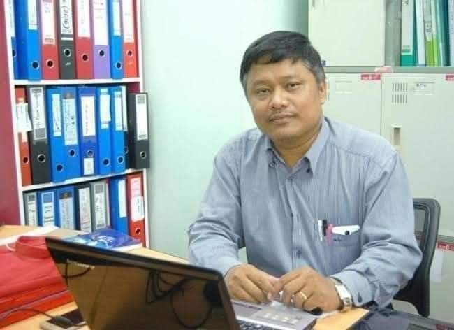 Professor Dr. Maw Maw Oo, Head of the Department of YGH's Emergency Department has tested positive for Covid-19, family member confirmed. He was arrested on April 12 and being detained in the notorious Insein prison. #WhatsHappeningInMyanmar