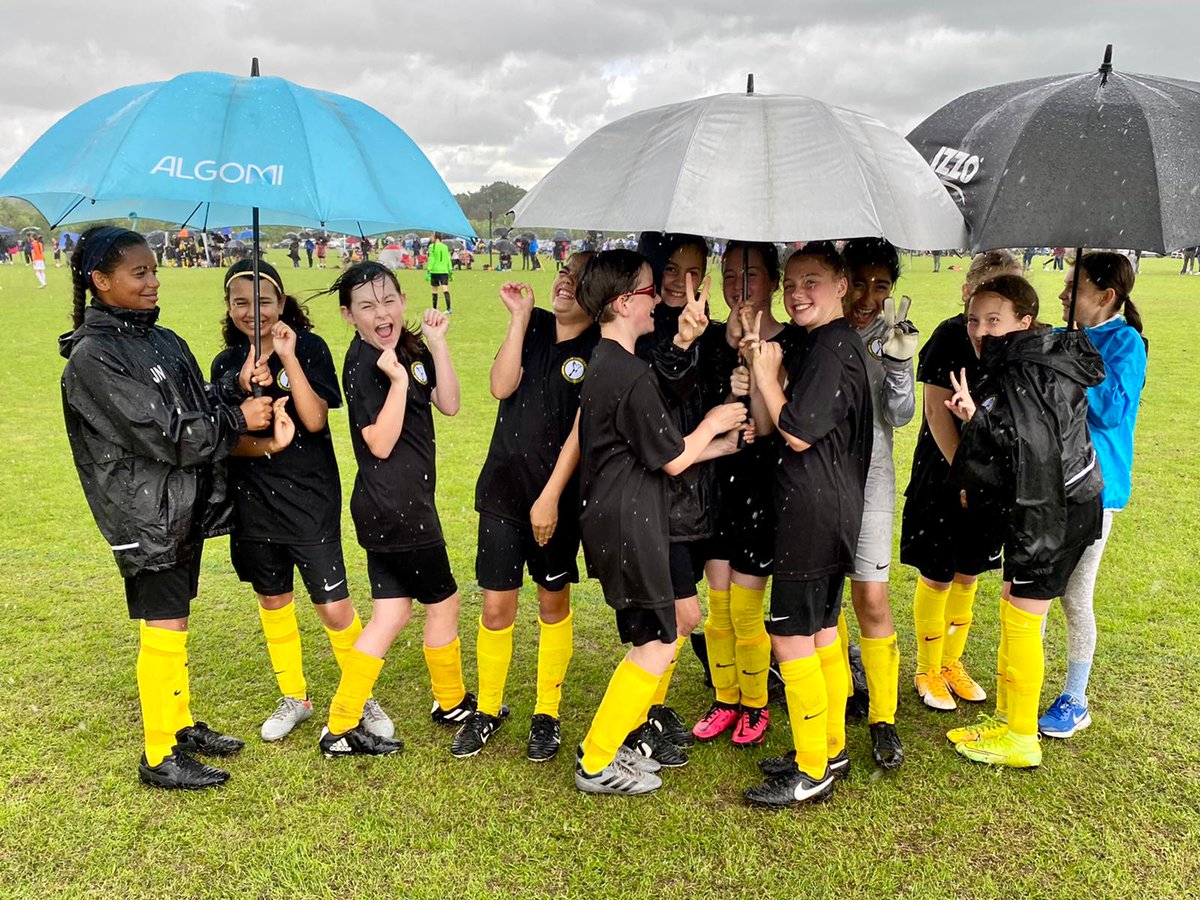 nightingalesfc's tweet photo. A few pix from the weekend where Barnet Nightingales U11s, U12s, U13s &amp; U15s had a great weekend at the brilliant @fc_rayleigh tournament

The girls had real fun &amp; played some great football.  Twas lovely to meet so many teams from all over the London area

See you all very soon https://t.co/B74bs3pzdH