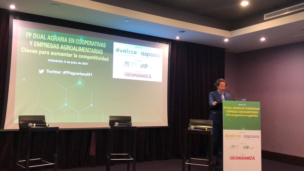 lalcaldeg's tweet photo. .@acagigasperez asegura que en CyL la FP tieNe una tasa de inserción del 76% y en FP dual se incrementa #FPagrariacyl21
@cyleconomica
@acagigasperez
@AgroBank_CABK
@jesuslopezjim
@GrupoAspasia
@LorenzoAlonso3
#Kerbest
#Produal
@prosolcoffee
@urcacyl
@Vitartis
@DualizaBankia https://t.co/bQT7aL50bh