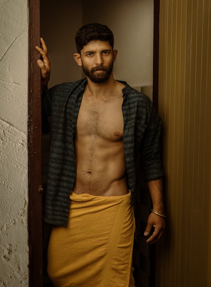 UrbanVisage2017's tweet photo. Aanand
#shirtlessmodels #malemodel #handsome #KeralaModel #keralamen https://t.co/nLqgpbwDWN
