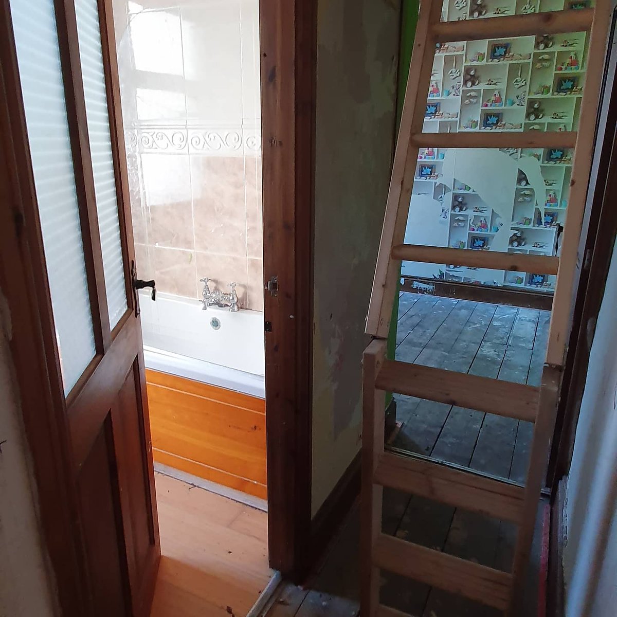 DesignFixUK's tweet photo. TRANSFORMATION TUESDAY...
You can't beat a good before and after comparison. We help property developers to create something special.
Sold STC within 5 days for more than expected.
#propertydevelopment #interiordesign #styletosell #lancashire #northwest https://t.co/h0qEjibwWY