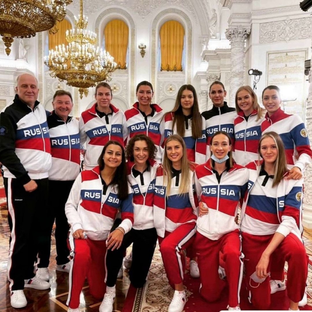 Самарская волейболистка Полина Матвеева выступит на Олимпийских играх в Токио!⚡️
Матвеева Полина родилась в Самаре, тренировалась в самарской СШОР № 17 под руководством своей мамы Ирины Матвеевой. 
В 2018 году Полину пригласили в Казань, .. vk.com/wall-173437348…