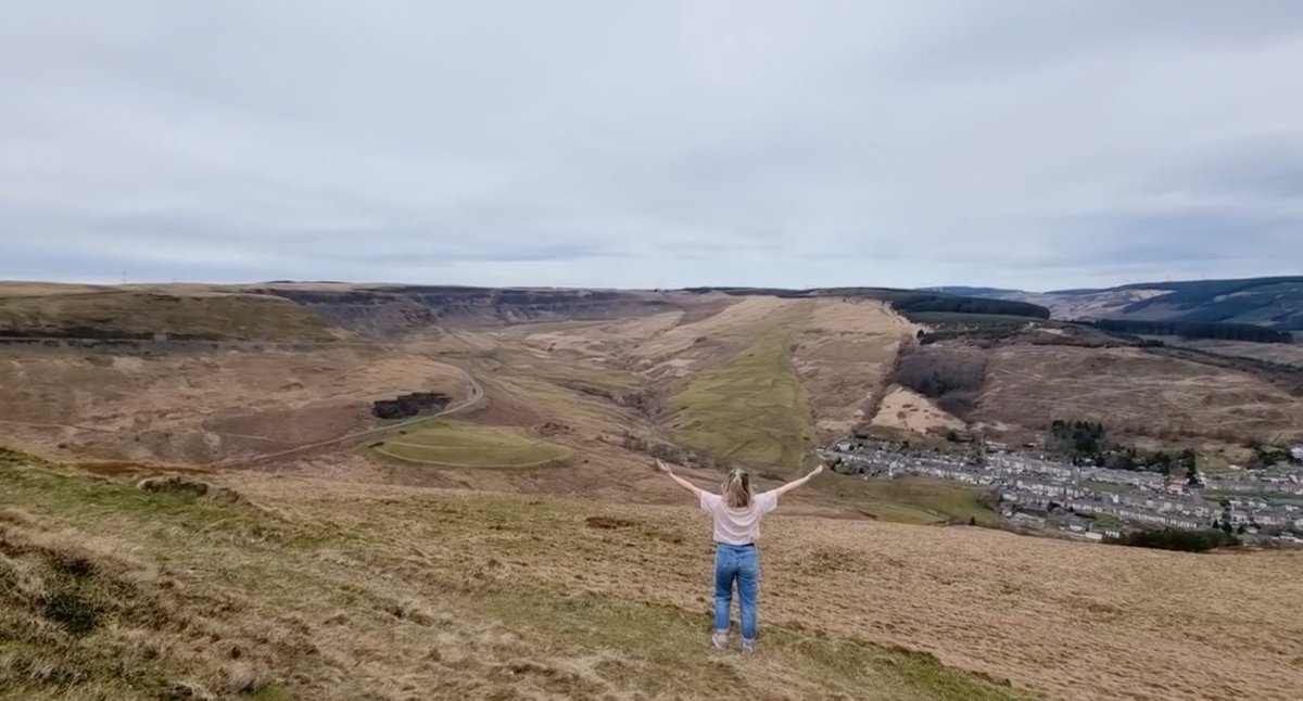CreativeCardiff's tweet photo. #OurCreativePlace 🗺 @lucyp4ige: “I feel very lucky to have grown up in Treorchy. A vibrant village filled with community spirit, a place where everyone knows everyone.” Watch Lucy dance through her creative place: https://t.co/s0V2QBW5zM https://t.co/CHlMeFhPK6