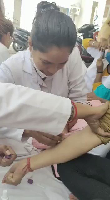 CharuMathankar's tweet photo. #NursesOnStrikeShameOnMPGovt https://t.co/mLGte0Ydug