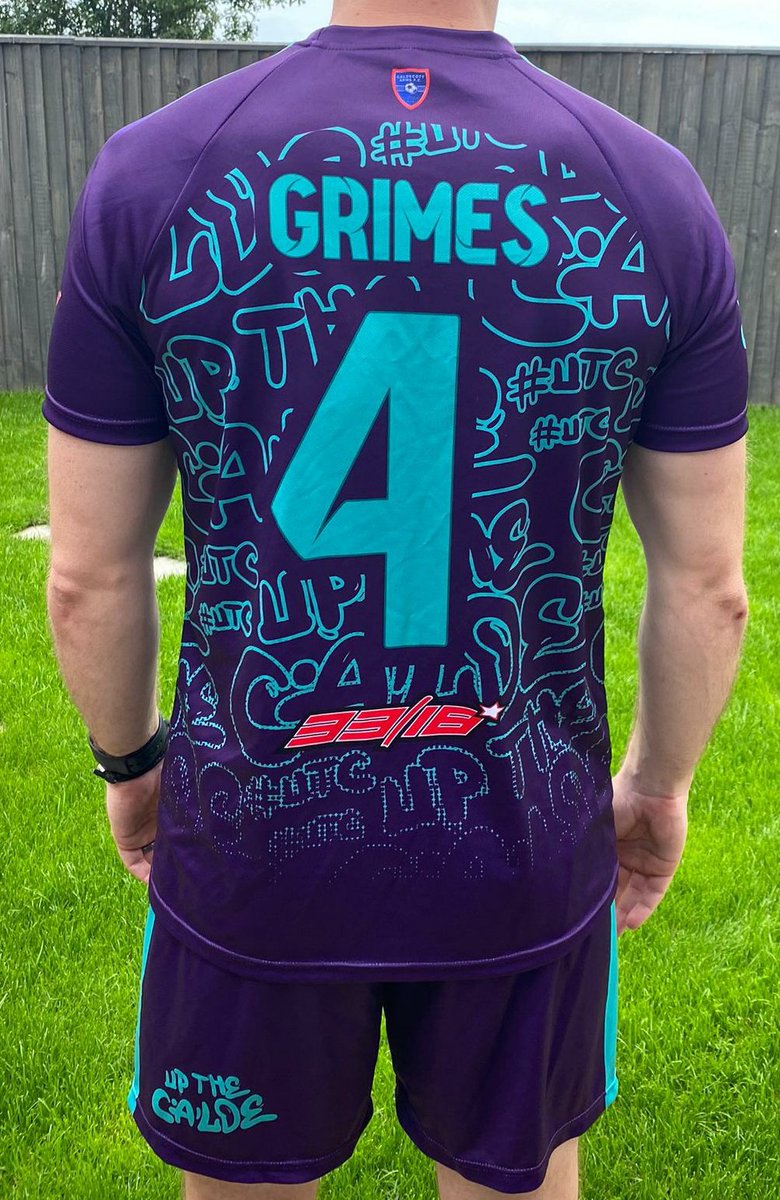 CaldecottArmsFC's tweet photo. ⚠️NEW KIT ALERT‼️

First concept design for our new away kit ahead of the 21/22 season! ⚽

HUGEE shoutout to @3318DESIGNS 👏

#upthecalde #football #footballkit #customsportswear #customdesign #sundayleague #customkit #sundayleaguefootball #grassrootsfootball #cafc #utc #newkit https://t.co/NNWCr29cEZ