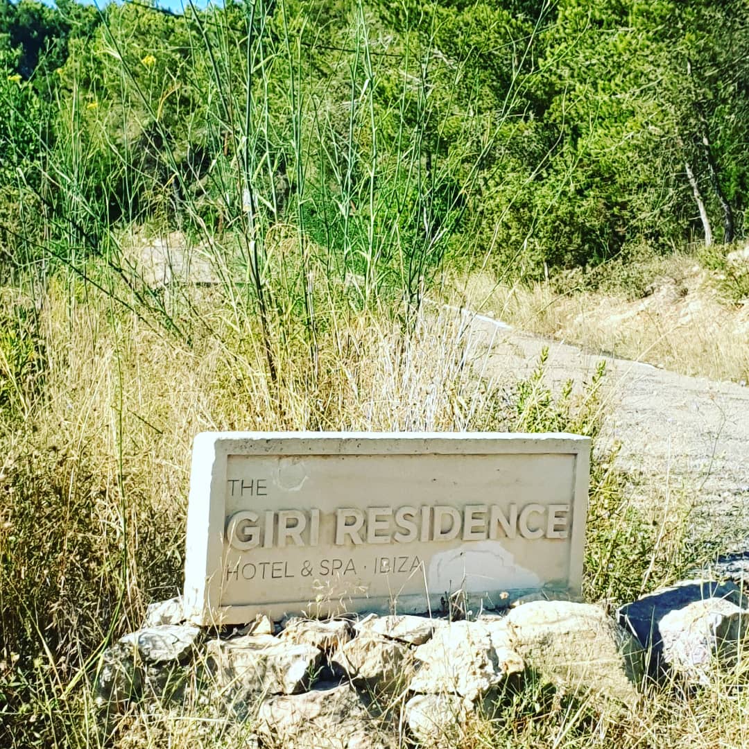 Bandibros's tweet photo. #thegiriresidenceibiza #SlowLife https://t.co/l1imlzMAP4