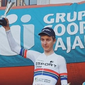 Scouting report #19 The Hottest African Prospect
<a href="/Byron__Munton/">Byron Munton</a>
Team @EHETeam since 2021
Agent : <a href="/velofutur/">velofutur</a>
Age 22/1m77/58kg/🇿🇦
Language🇬🇧
Special Feature : selling bike on FB
13 days of🚴‍♂️in 2021 with 1873km
Just turned pro this year, seems to be a huge talent to grow
Profile👇