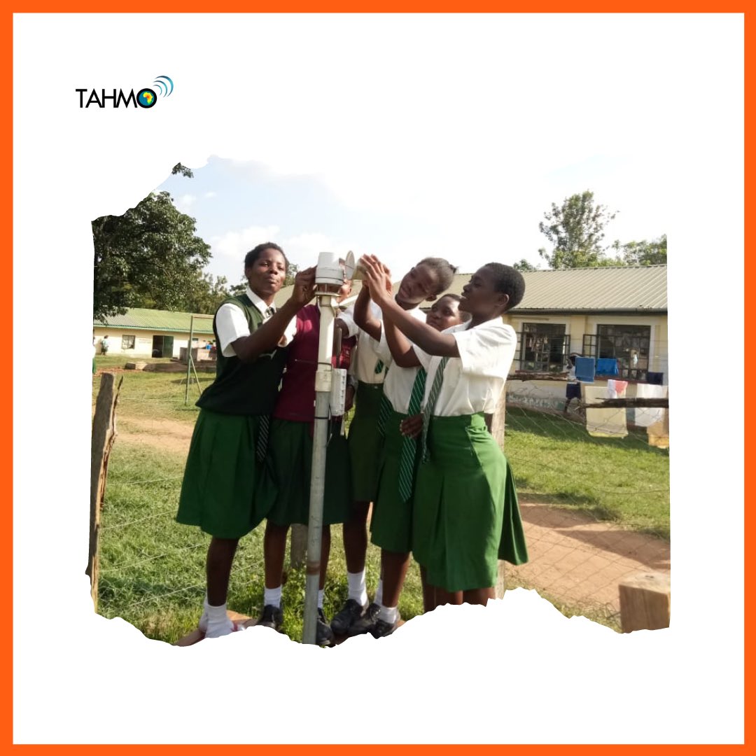 Students of Kisoko Girls - Western Kenya carrying out monthly station cleaning. With the help of the host teacher Mr Godfrey Dindi. 

WE LOVE TO SEE IT ..
.
.
.
.
.

#weatherstation #school #students #kenya #meterology #climatedata #weatherreport #schoolgirlselfie #weatherphotos